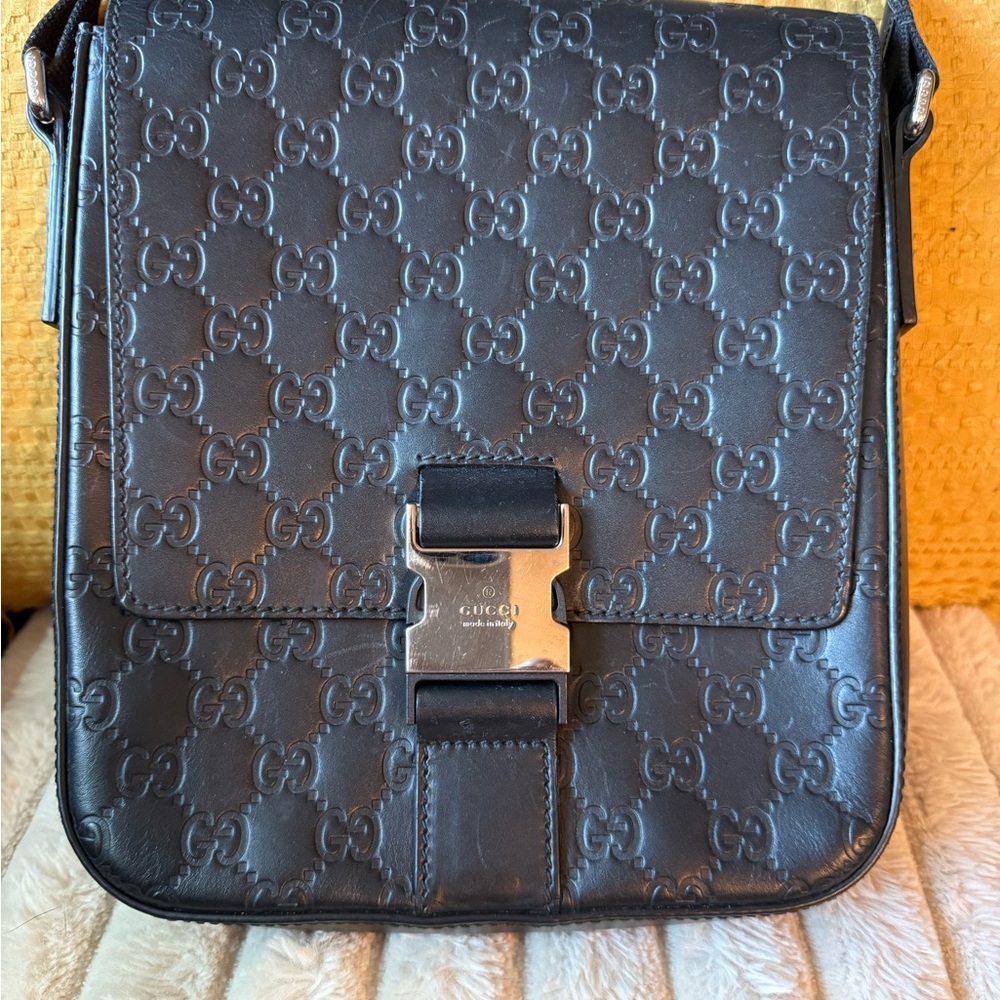 Gucci Guccissima Black Leather Shoulder Messenger Bag